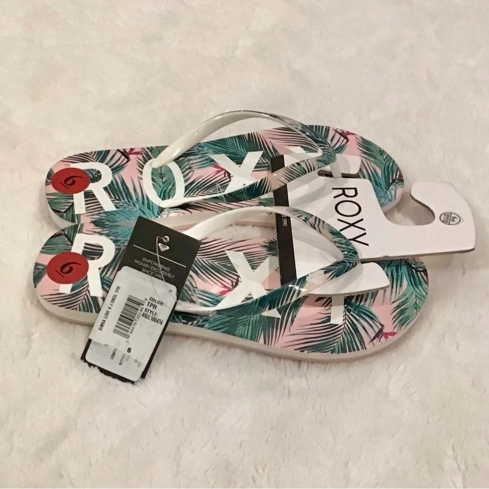 Roxy NWT Flip Flops Size 6 Sandals Tropical Hawaiian Women’s Pink Green